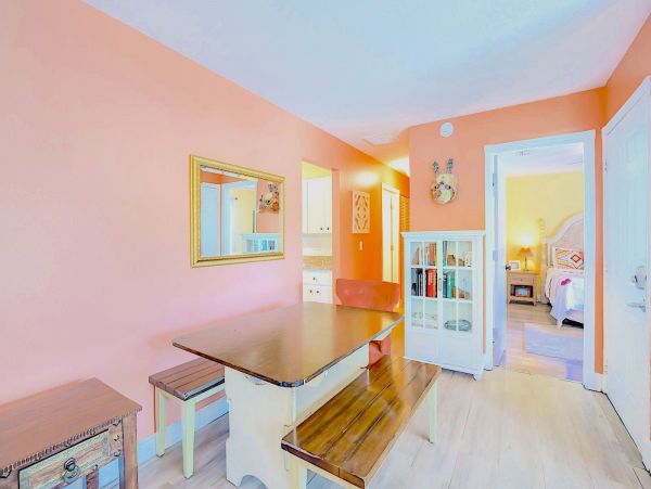 Siesta Key Vacation Home Eight Bedroom Walk to Beach