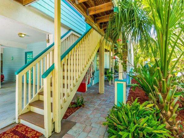 Siesta Key Vacation Home Eight Bedroom Walk to Beach