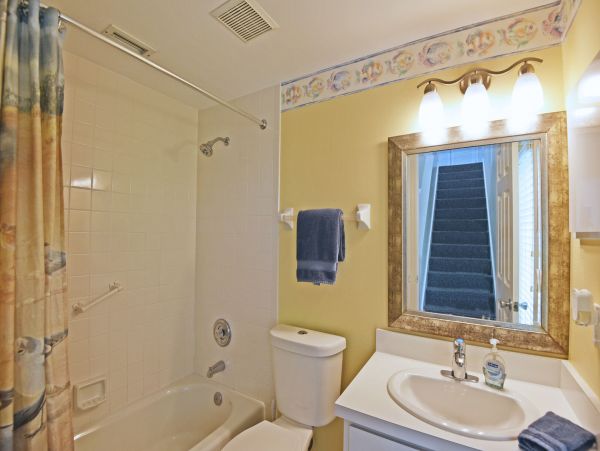 Gulf Front 3 Bedroom 3.5 Baths Vacation Home in Siesta Key