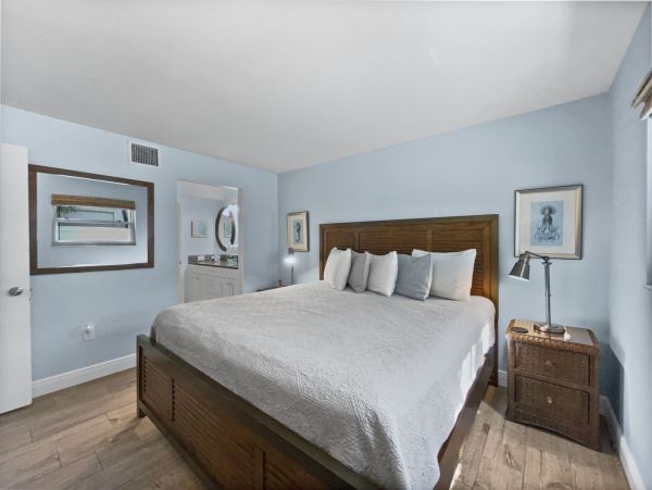 Siesta Key Condo 1024503