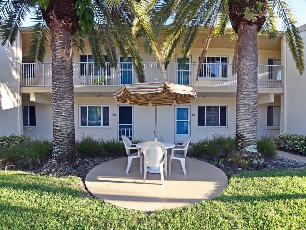 Cozy Beachside Retreat in Siesta Key
