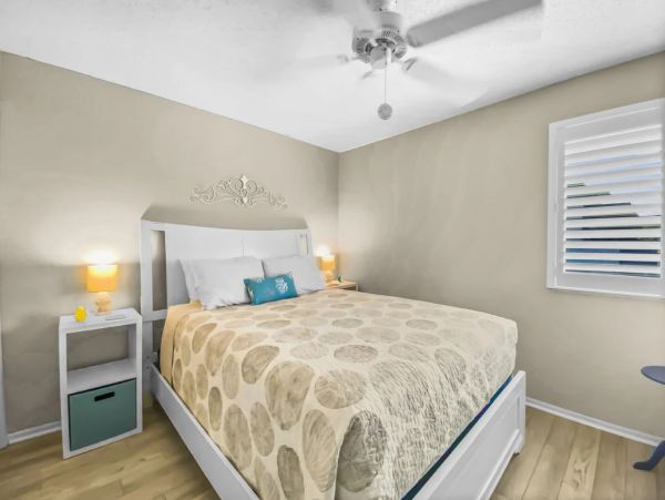 Siesta Key Beachfront Condo - 2-Bedroom Vacation Rental near Siesta Village