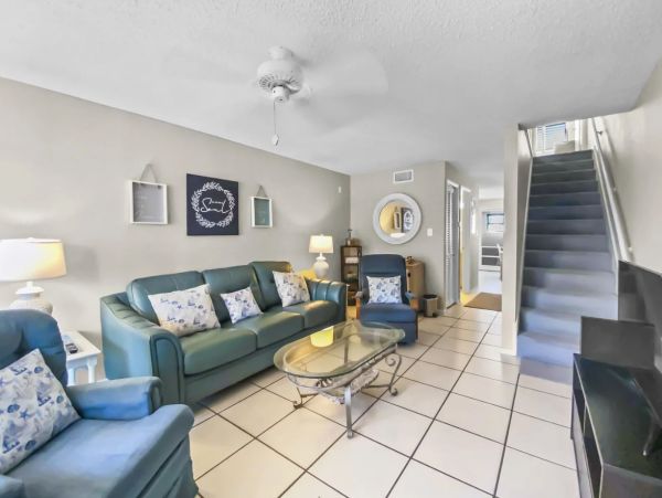 Siesta Key Beachfront Condo - 2-Bedroom Vacation Rental near Siesta Village