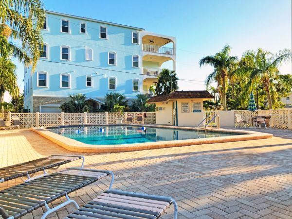 Siesta Key Beachfront Condo - 2-Bedroom Vacation Rental near Siesta Village