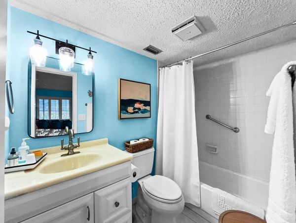 Siesta Key Vacation Rental Near Beach and Local Attractions