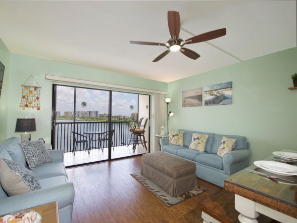 Waterfront 1 Bedroom Vacation Condo in Fort Myers