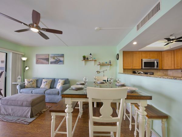Waterfront 1 Bedroom Vacation Condo in Fort Myers