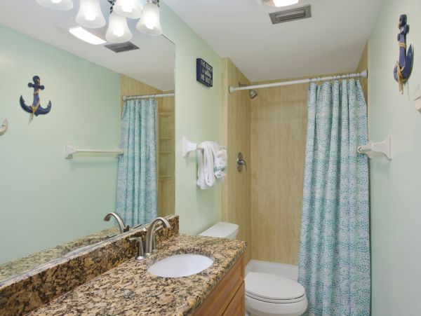 Waterfront 1 Bedroom Vacation Condo in Fort Myers