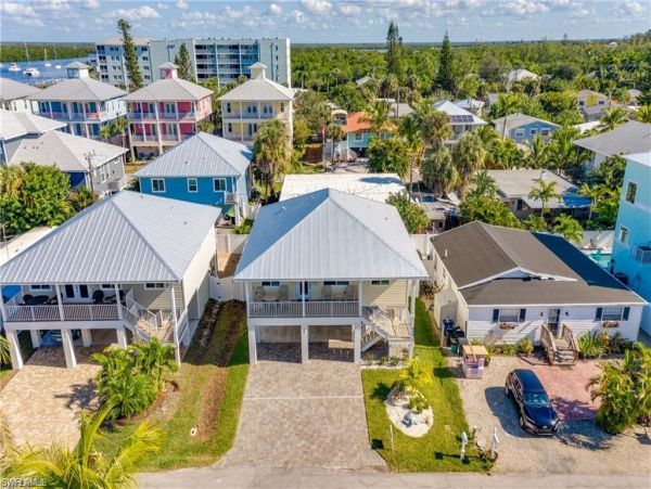 Fort Myers Home 1024556