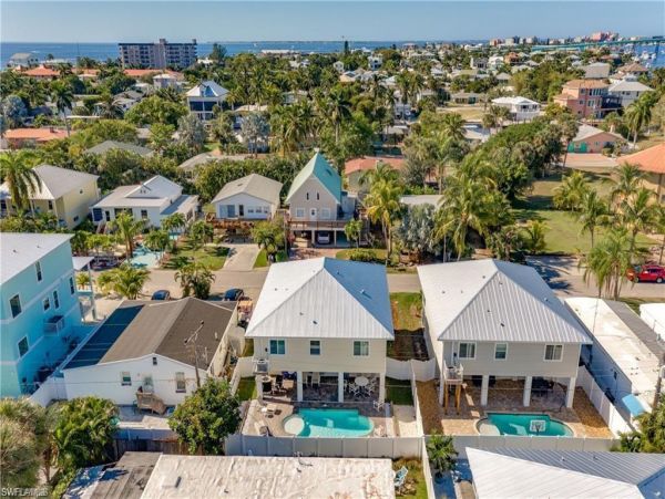 Fort Myers Home 1024556