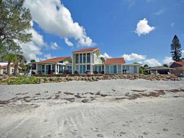 Gulf Front Two Bedroom Condo with Spectacular Gulf Views and Amenities