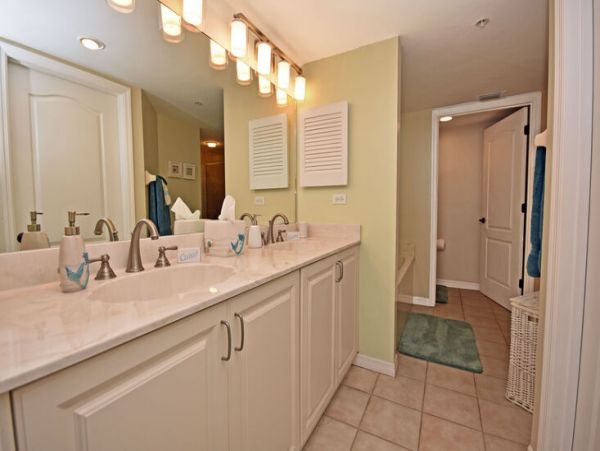 Beautiful 3 Bedroom Manasota Key Vacation Condo Ocean Views