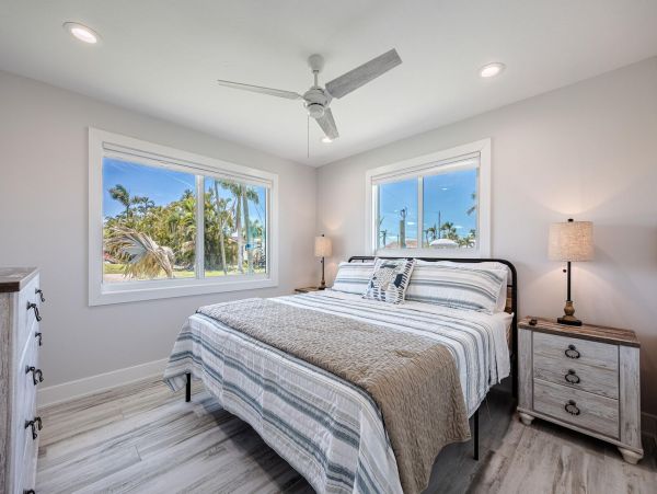 Fort Myers Villa for 8 Guests with Dock and Pool Sleeps 8