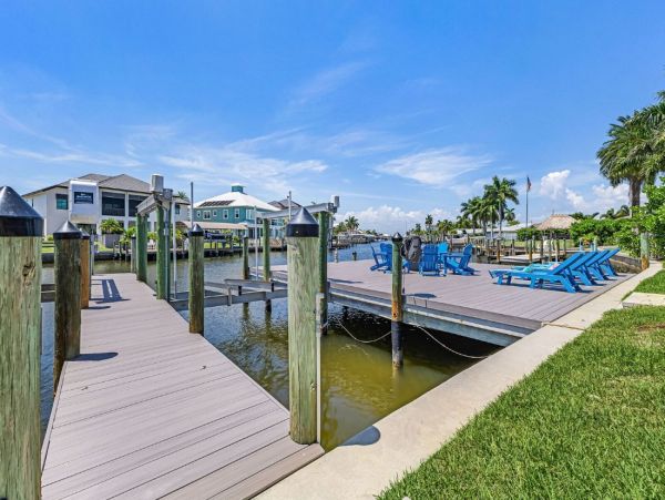 Fort Myers Beach Vacation Rental – Modern Waterfront Home with Pool & Spa