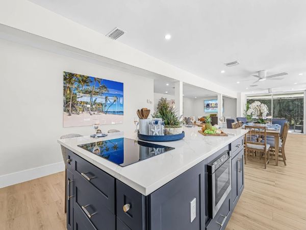 Fort Myers Beach Vacation Rental – Modern Waterfront Home with Pool & Spa
