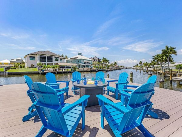 Fort Myers Beach Vacation Rental – Modern Waterfront Home with Pool & Spa