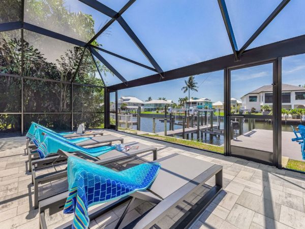 Fort Myers Beach Vacation Rental – Modern Waterfront Home with Pool & Spa