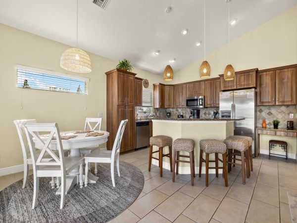 North End Fort Myers Coastal Retreat  - 3 Bedrooms Pool Home