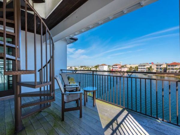 Luxury Home with Pool, Lake Views and Private Beach Access