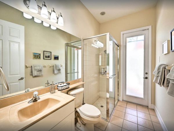 Naples Five Bedroom Luxury Vacation Rental Home