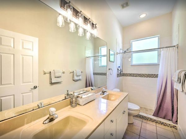 Naples Five Bedroom Luxury Vacation Rental Home