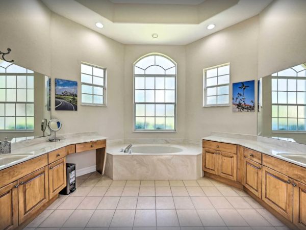Naples Five Bedroom Luxury Vacation Rental Home