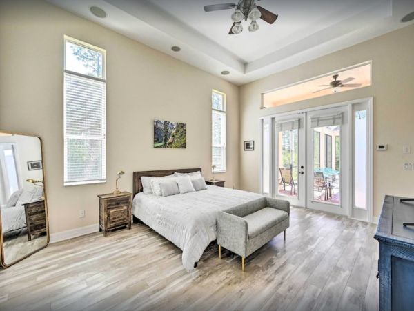 Naples Five Bedroom Luxury Vacation Rental Home