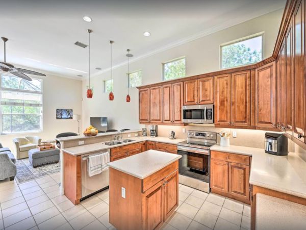 Naples Five Bedroom Luxury Vacation Rental Home