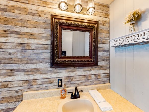Sedona Home 1024737