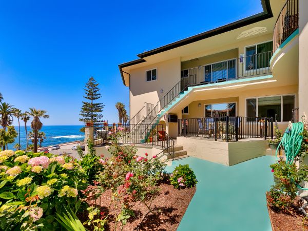 Ocean Views Stroll To Beach Magnificent All the Way