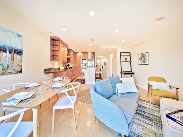 La Jolla Gem Two Min Walk to Beach Vacation Condo