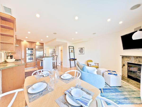 La Jolla Gem Two Min Walk to Beach Vacation Condo