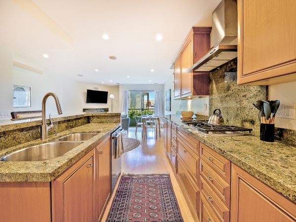 La Jolla Gem Two Min Walk to Beach Vacation Condo