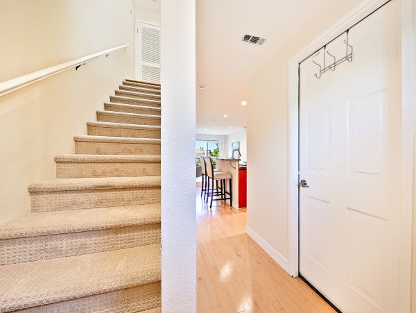 La Jolla Gem Two Min Walk to Beach Vacation Condo