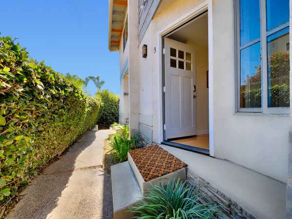 La Jolla Gem Two Min Walk to Beach Vacation Condo