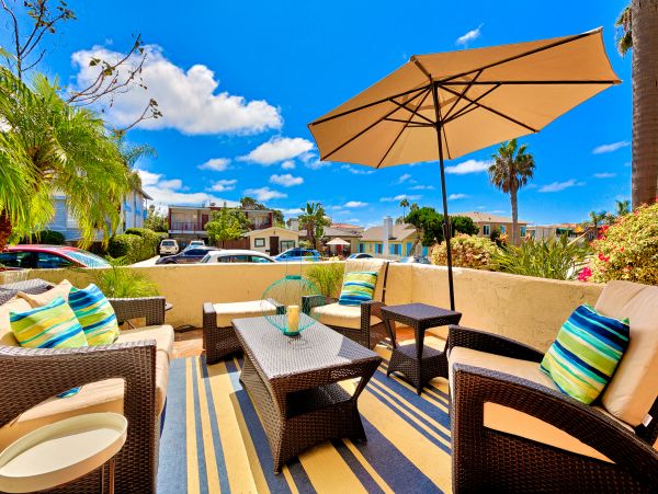 One Block From The Beach Three Bedroom Villa