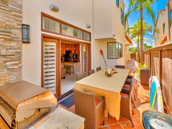 One Block From The Beach Three Bedroom Villa