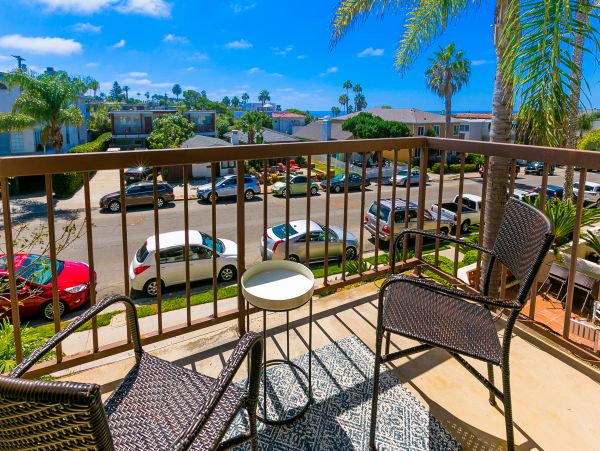 One Block From The Beach Three Bedroom Villa