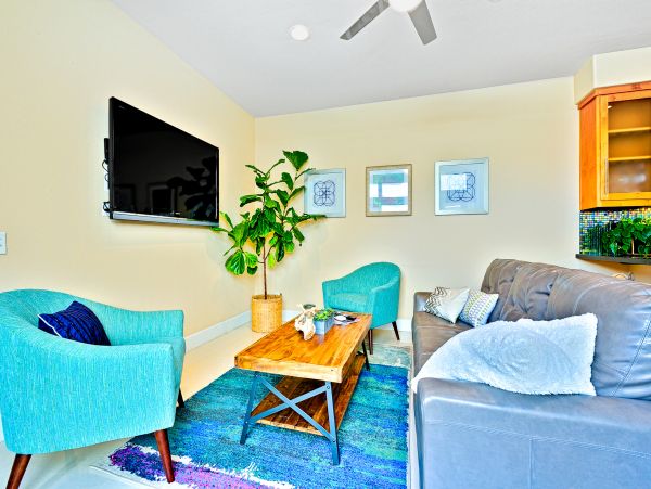 One Block From The Beach Three Bedroom Villa