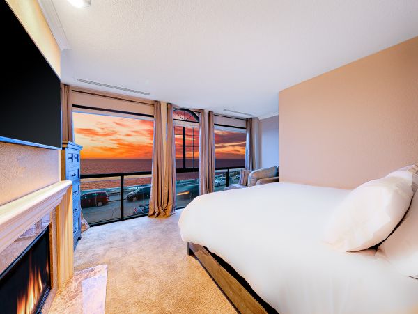 La Jolla Four Bedroom Ocean Front Residence