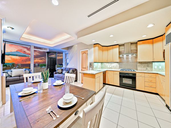 La Jolla Four Bedroom Ocean Front Residence