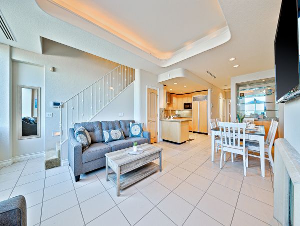 La Jolla Four Bedroom Ocean Front Residence