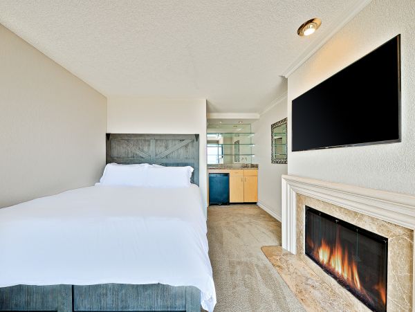 La Jolla Four Bedroom Ocean Front Residence