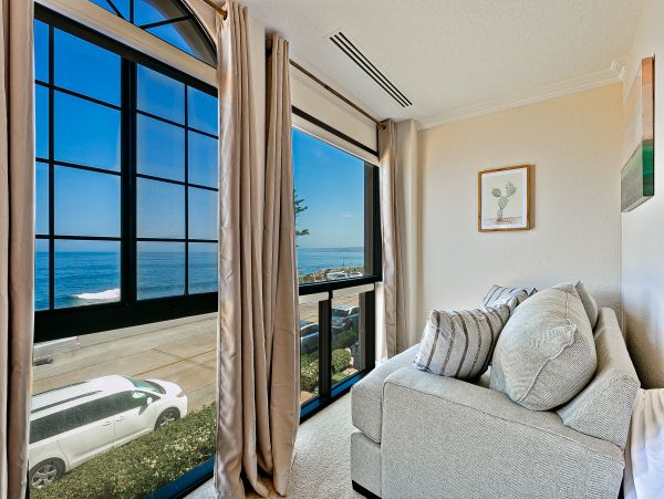 La Jolla Four Bedroom Ocean Front Residence