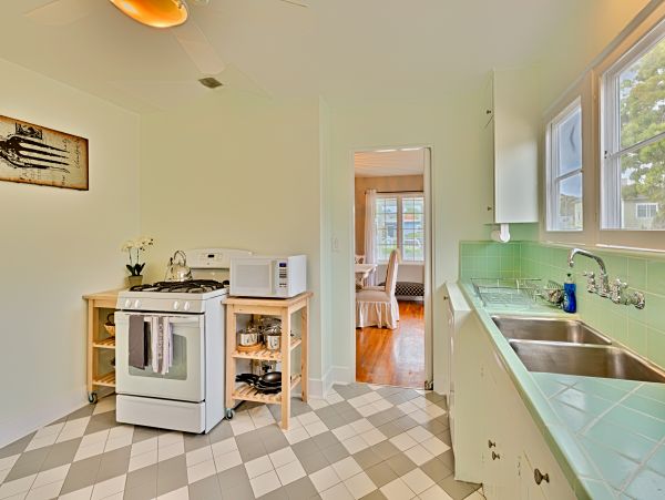 Windansea  Private Beach Cottage - Stroll To Beach