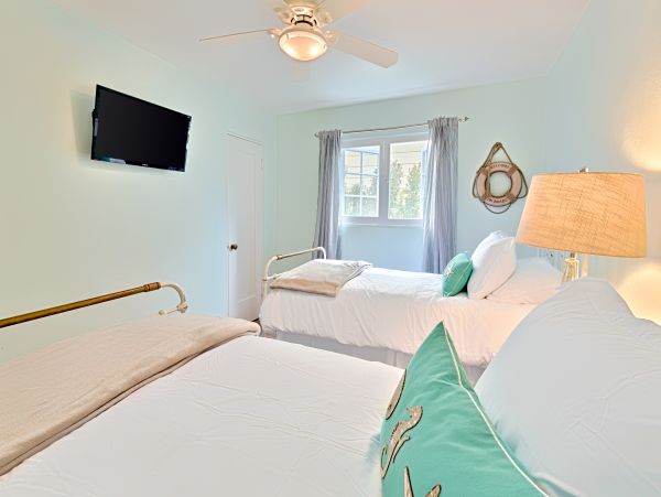 Windansea  Private Beach Cottage - Stroll To Beach
