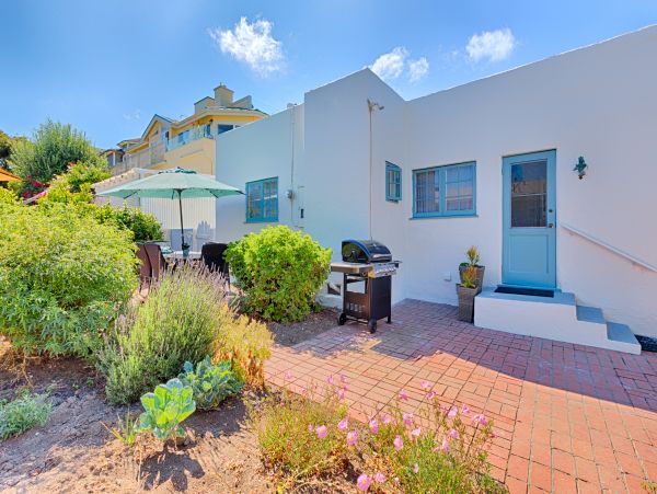 Windansea  Private Beach Cottage - Stroll To Beach
