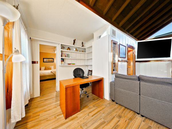 Three Bedroom Paradise With Pool, Rooftop Deck and Two Spas
