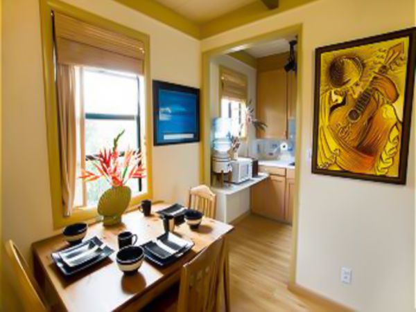 Three Bedroom Paradise With Pool, Rooftop Deck and Two Spas