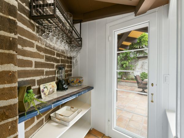 Cozy Three Bedroom Home With Private Hot Tub